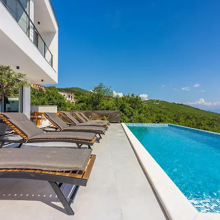 Mit Panoramablick Auf Kvarner Bucht, Privatpool, Bbq-bereich, Waschmaschine *