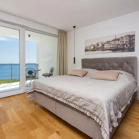 Сasa de vacaciones Mit Panoramablick Auf Kvarner Bucht, Privatpool, Bbq-bereich, Waschmaschine Crikvenica