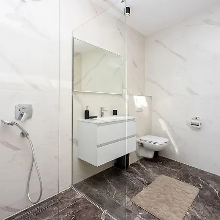 Mit Panoramablick Auf Kvarner Bucht, Privatpool, Bbq-bereich, Waschmaschine Tatil Evi *