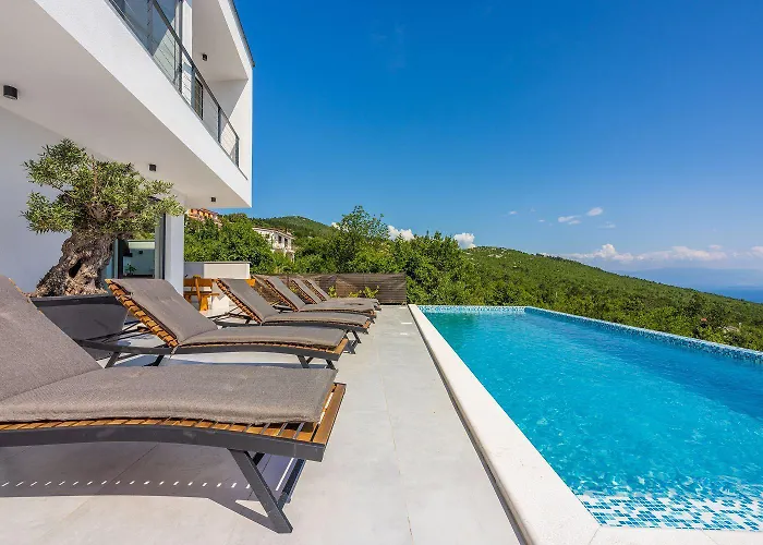 Mit Panoramablick Auf Kvarner Bucht, Privatpool, Bbq-bereich, Waschmaschine *