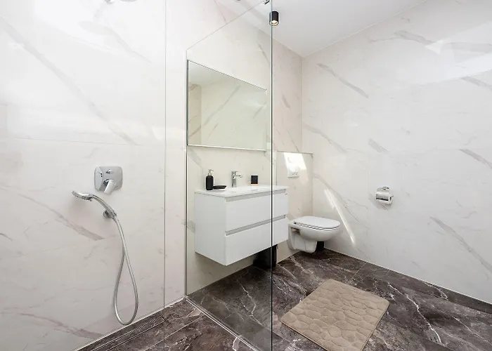 Mit Panoramablick Auf Kvarner Bucht, Privatpool, Bbq-bereich, Waschmaschine Tatil Evi *